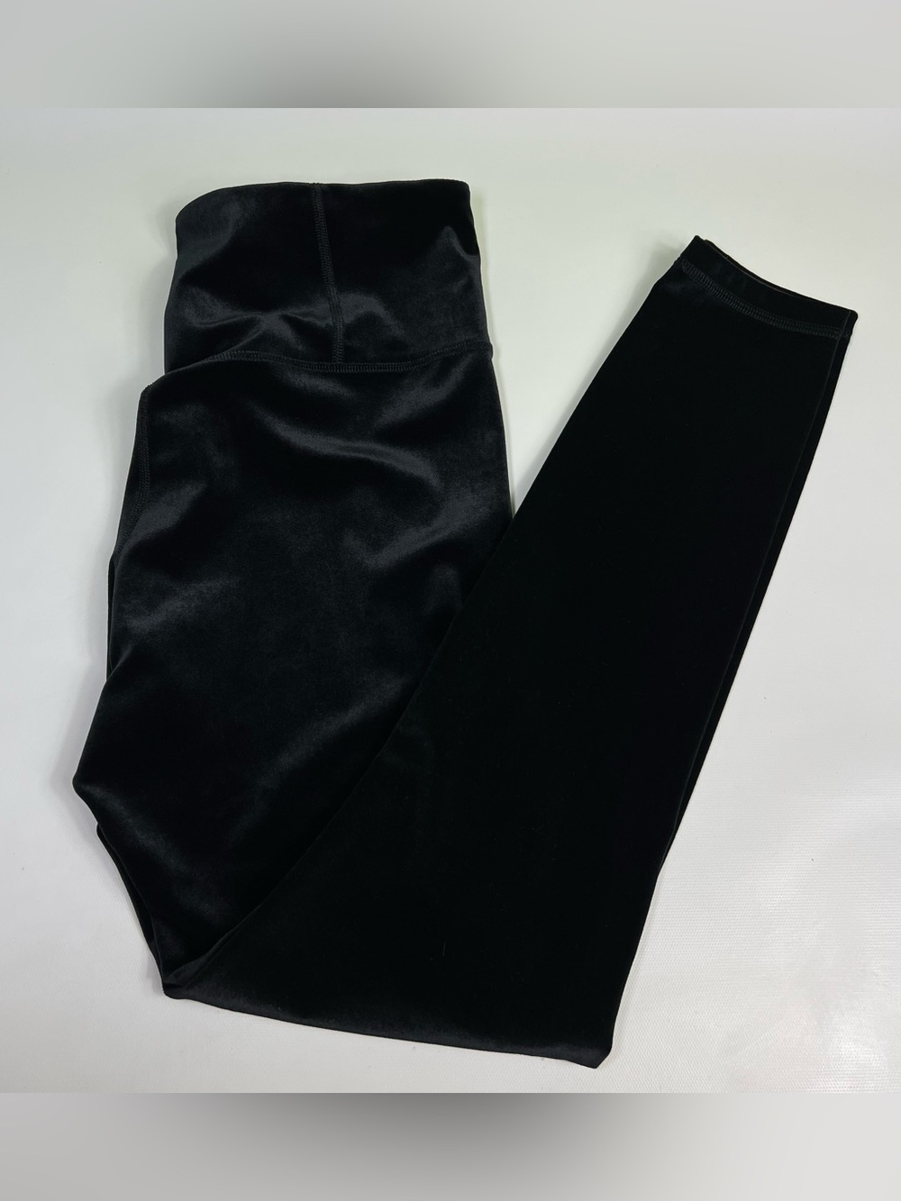 Athleta Elation Velvet Tight Leggings black size M